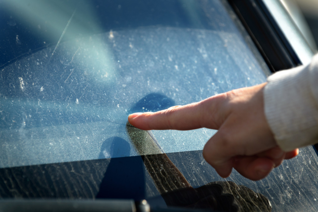 フロントガラスに付着した油膜を確認する方法 ダックス Glassstyle グラススタイル 公式サイト