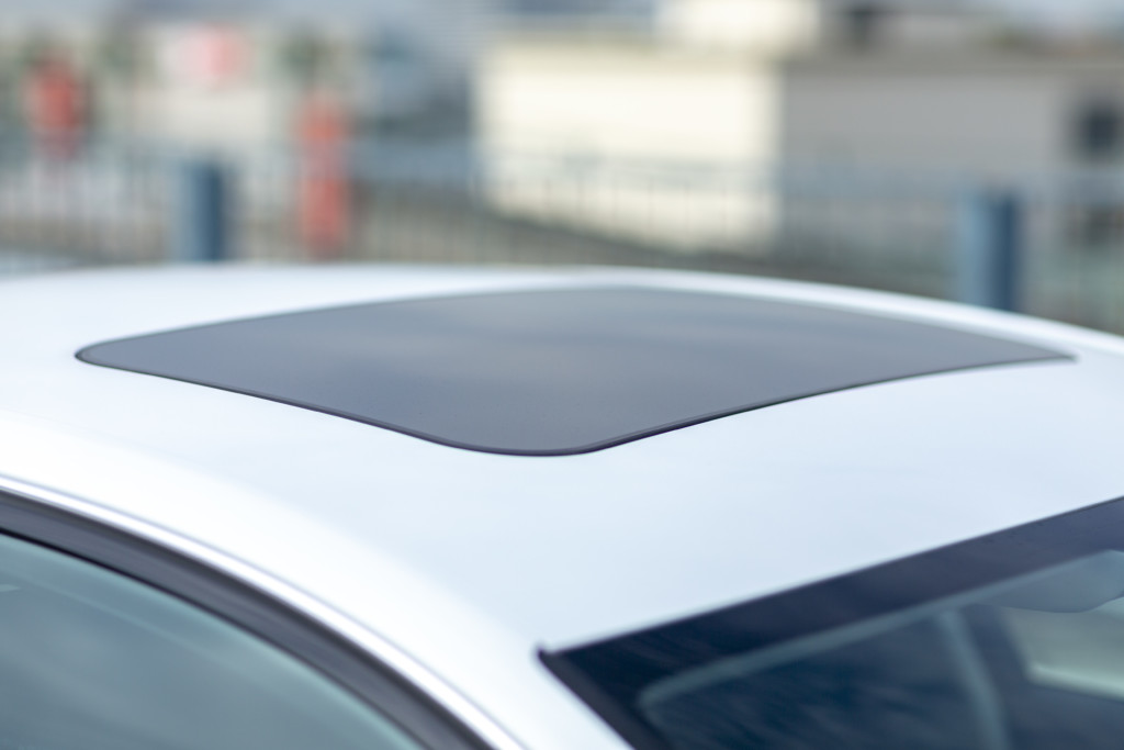 車のガラスのuvカット性能は紫外線対策の味方 ドライブ中に日焼けしないためには ダックス Glassstyle グラススタイル 公式サイト