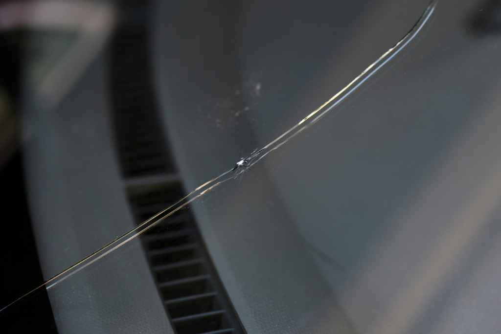 車のガラスが突然割れる 熱割れ が起こる原因と対策方法 ダックス Glassstyle グラススタイル 公式サイト