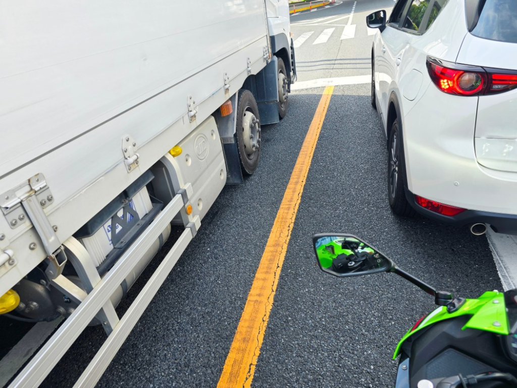 車線変更禁止場所
