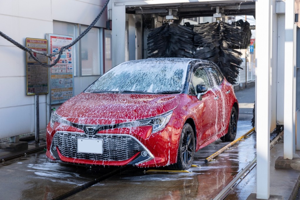 ガソリンスタンドや洗車機で、下回り洗車をした場合の料金