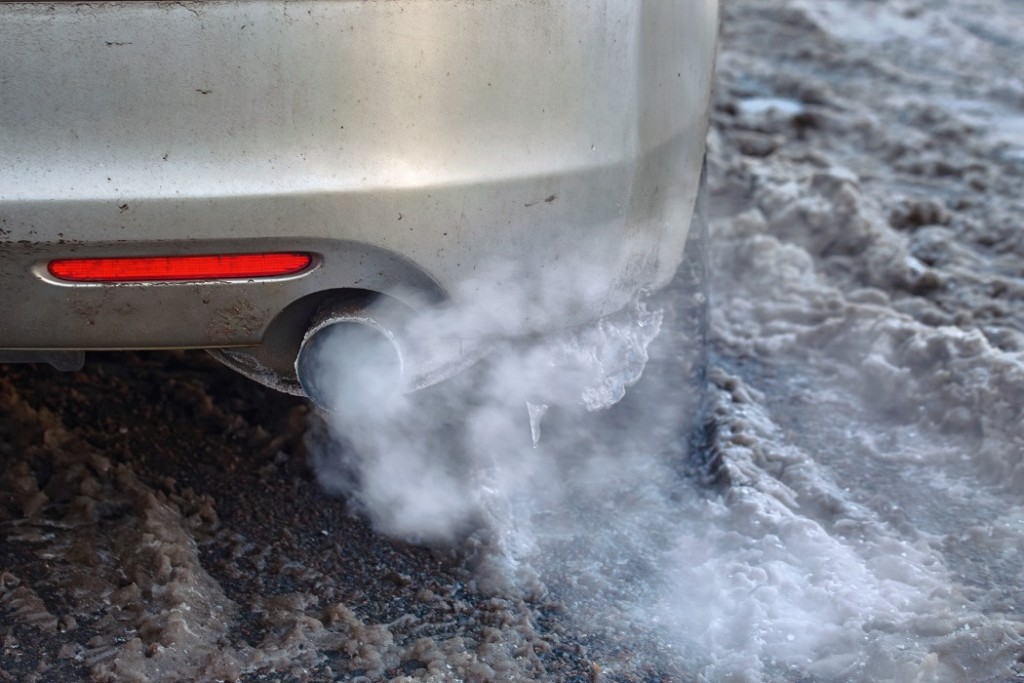 車の立ち往生で注意したい、一酸化炭素中毒