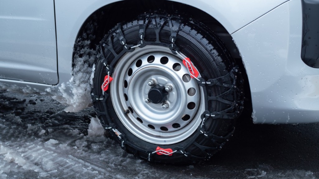 車に積んでおくおすすめのタイヤチェーン、非金属タイヤチェーン