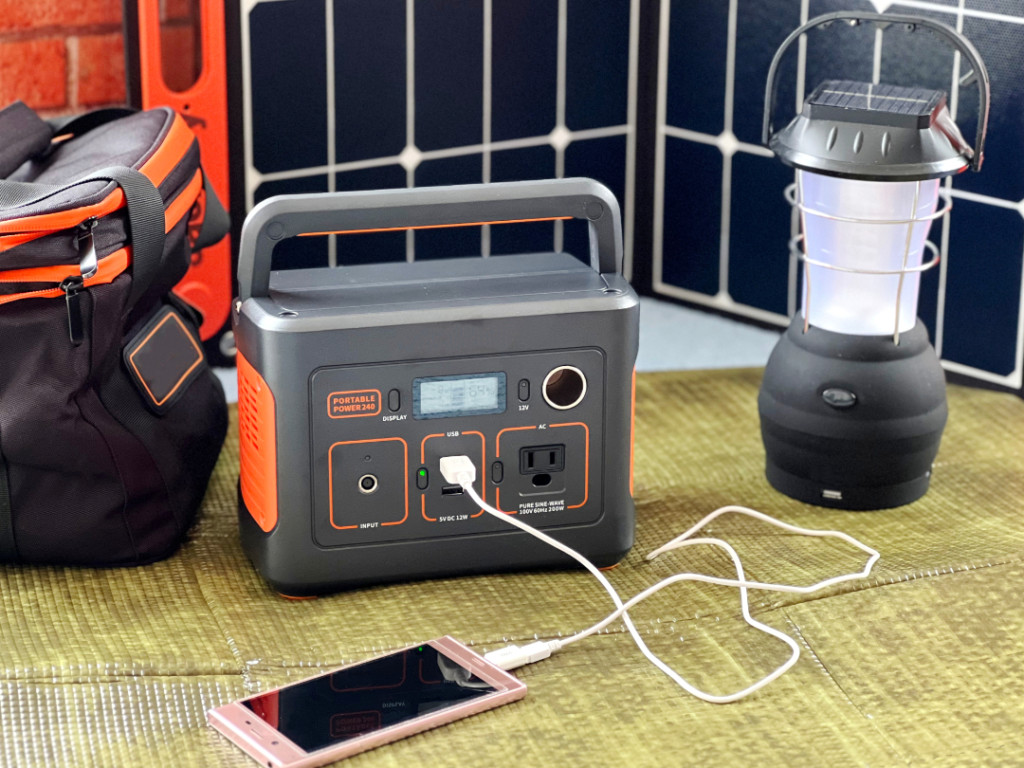 車中泊の必須アイテム、ポータブル電源