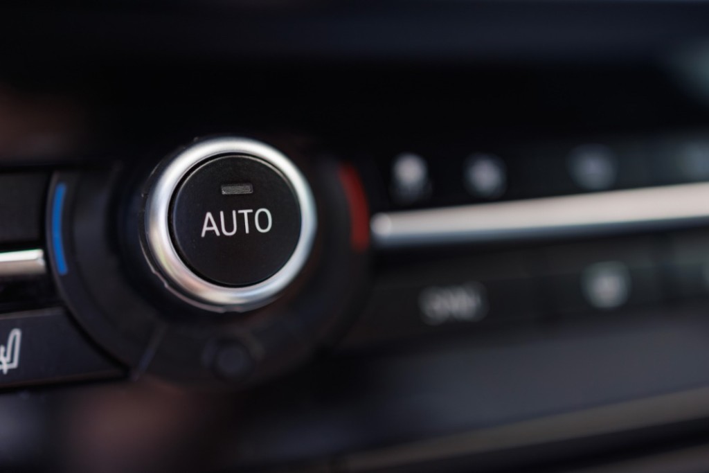 カーエアコンはオートモードにしておくのがおすすめ