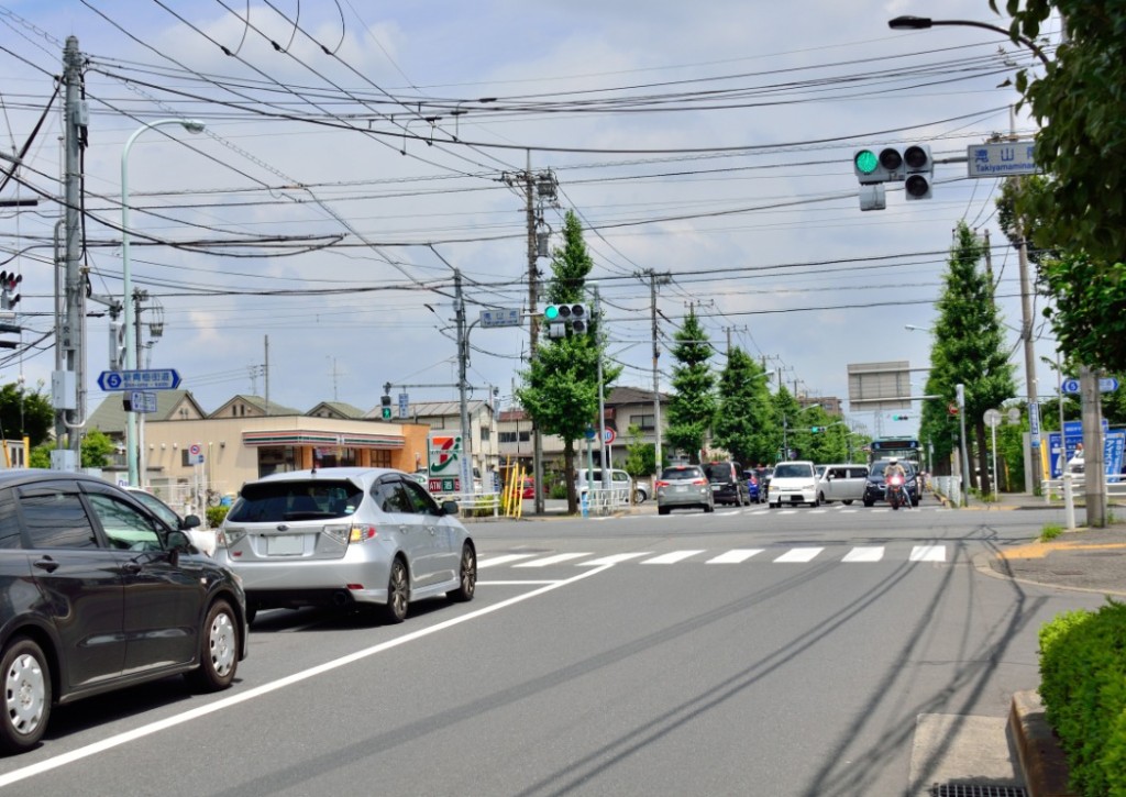 交差点およびその手前30m以内