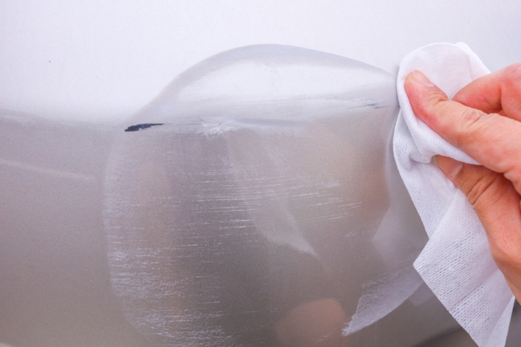 車にひっかき傷ができた際の直し方