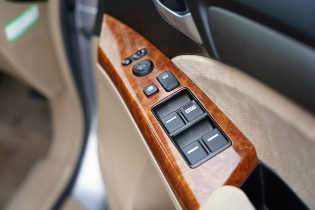 パワーウィンドウ故障の症状と原因