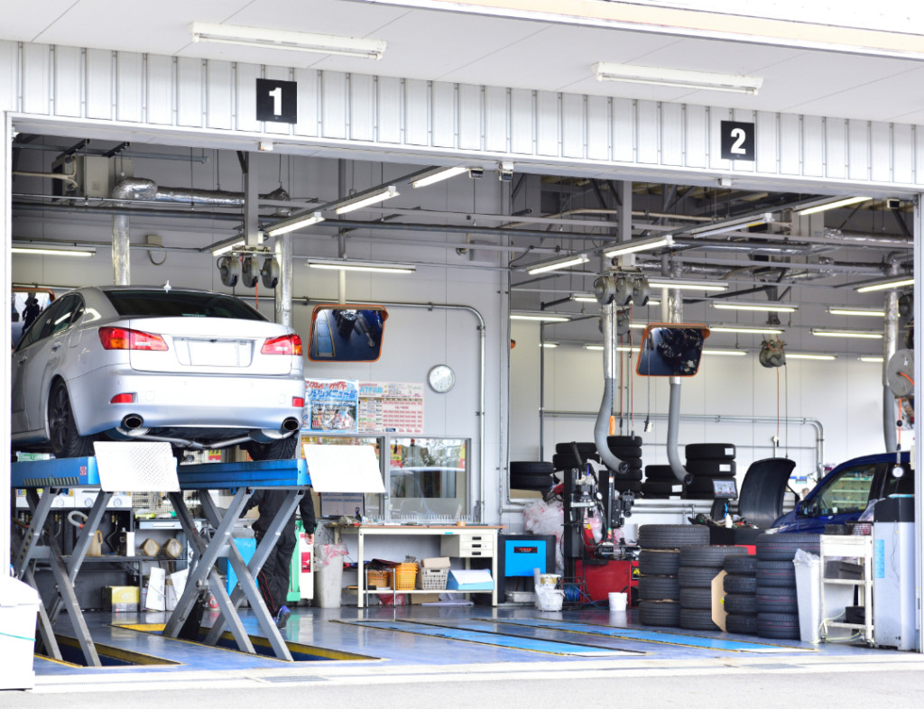 車検費用が20万円を超える理由