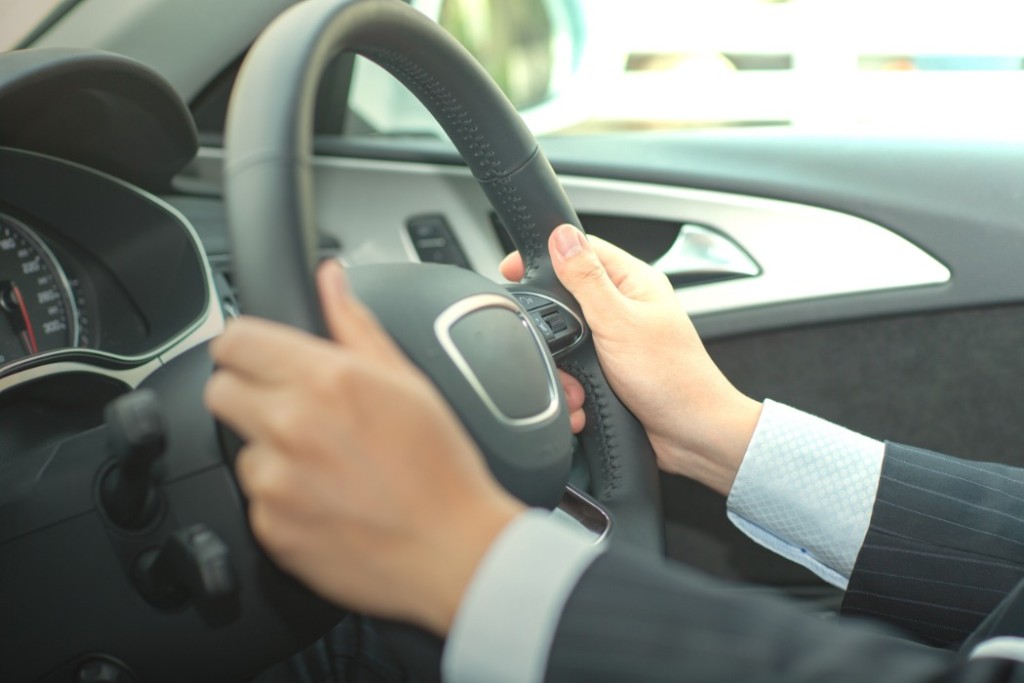 車検切れした車で公道を走行することを「無車検運行」と言う