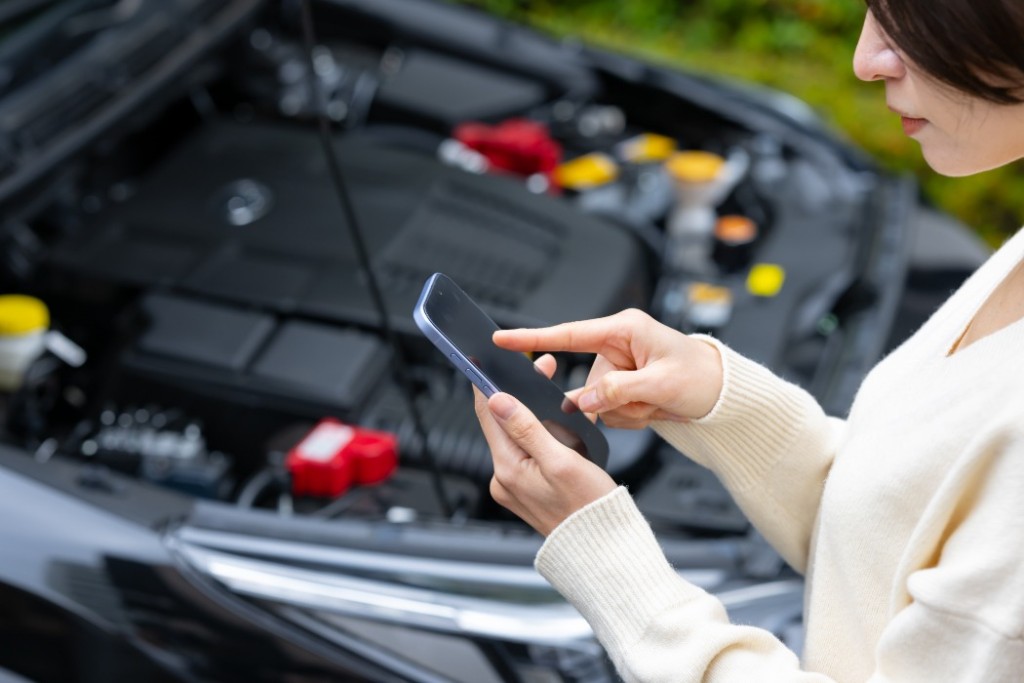 走行中に警告灯が点灯・点滅したときの対処法