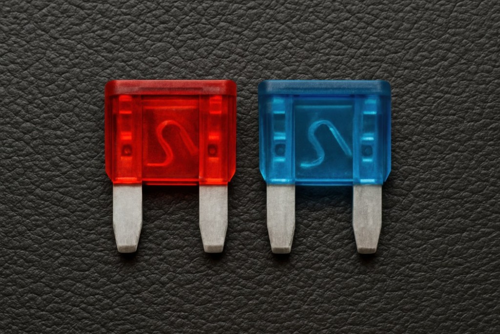 車のヒューズとは?