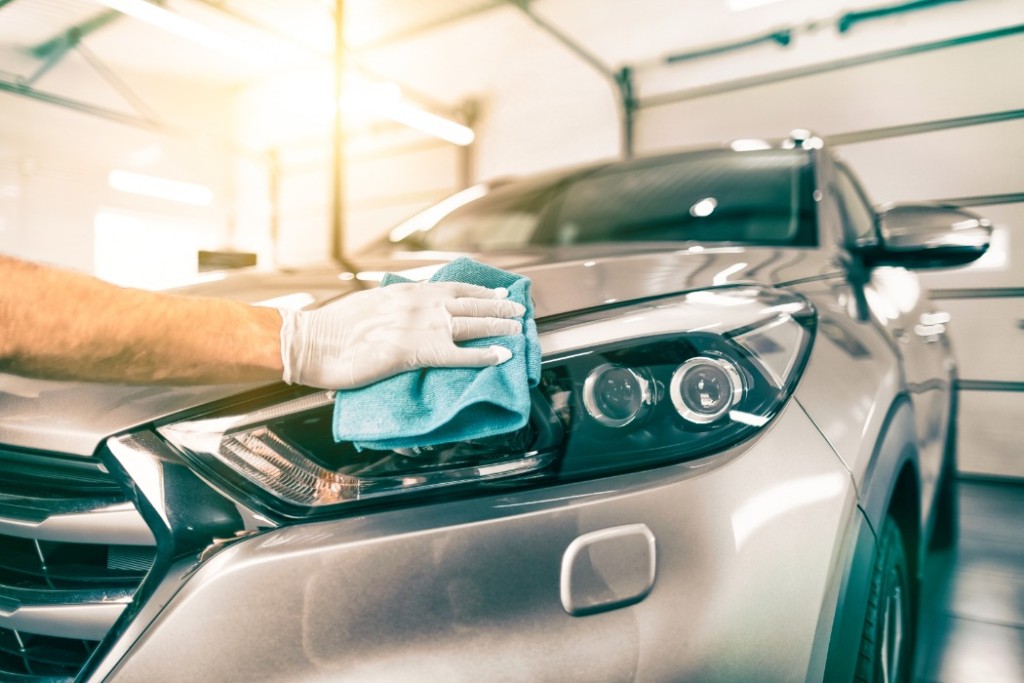 自分でヘッドライトのコーティングをする際の手順