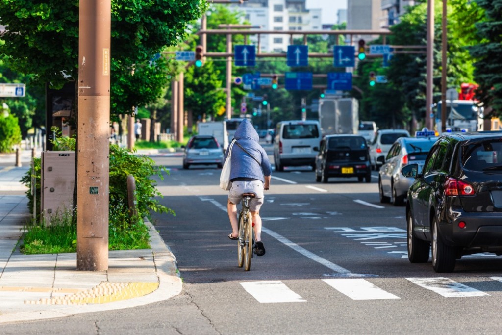 自動車 自転車 追い越し 禁止