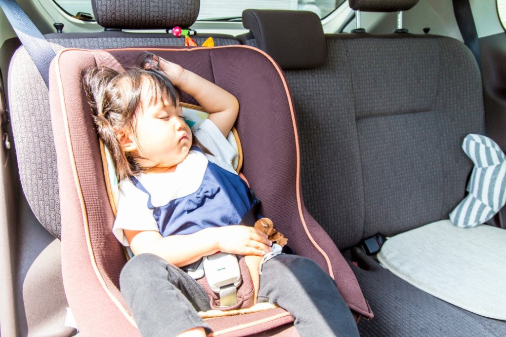子供 車内放置 何分 ぐらい